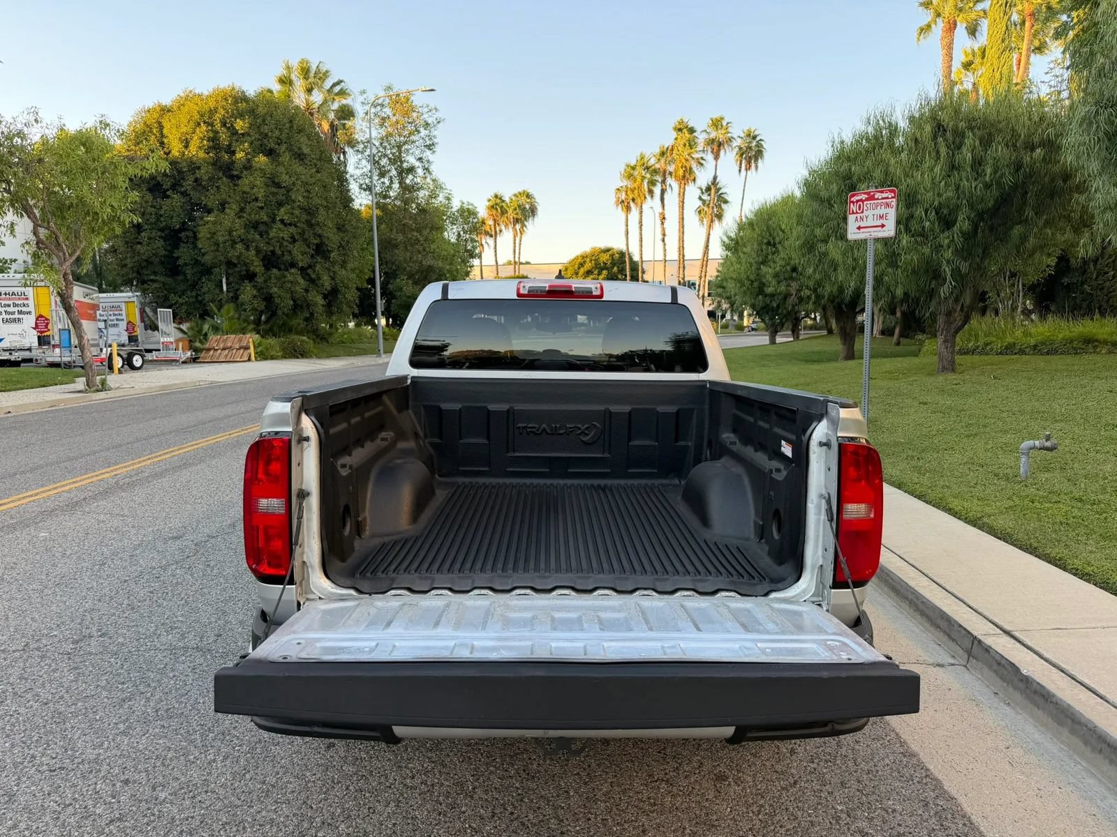 Used 2018 Chevrolet Colorado W/T w/ WT Convenience Package RWD image 8