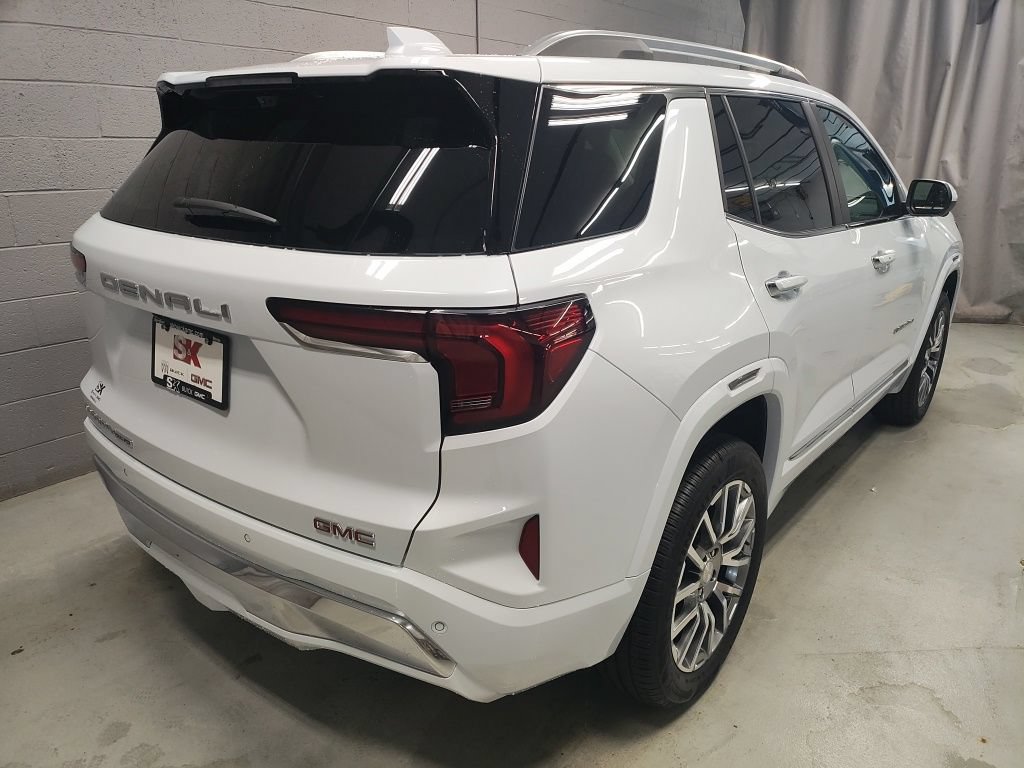 New 2027 GMC Terrain Denali w/ LPO, Floor Liner Package AWD/4WD image 2
