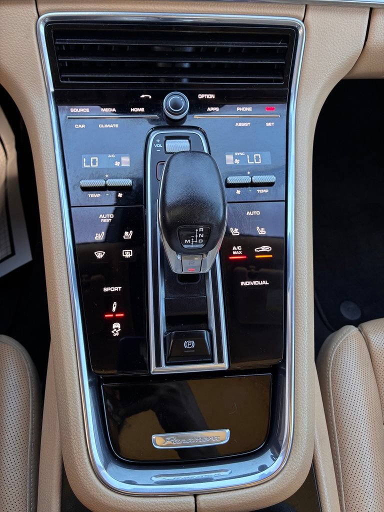 Used 2020 Porsche Panamera 4S AWD/4WD image 41