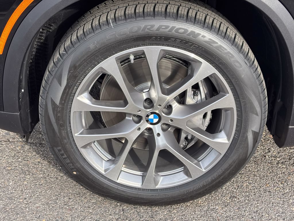New 2026 BMW X5 xDrive50e w/ Premium Package AWD/4WD image 8