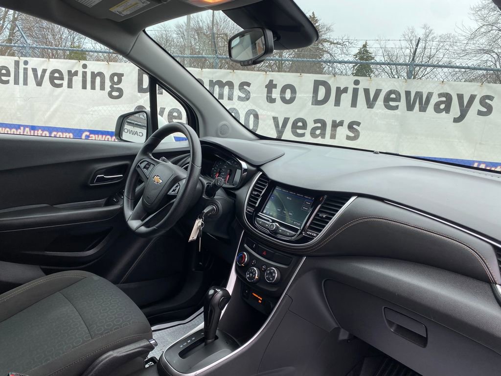 Used 2020 Chevrolet Trax LS w/ Tint and Cruise Package FWD image 16