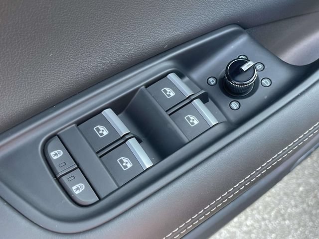 Certified 2025 Audi Q8 Prestige AWD/4WD image 16