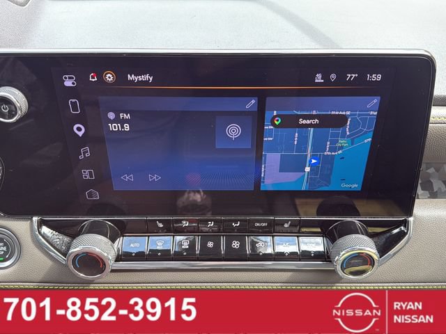 Used 2024 Chevrolet Colorado ZR2 w/ Technology Package AWD/4WD image 13