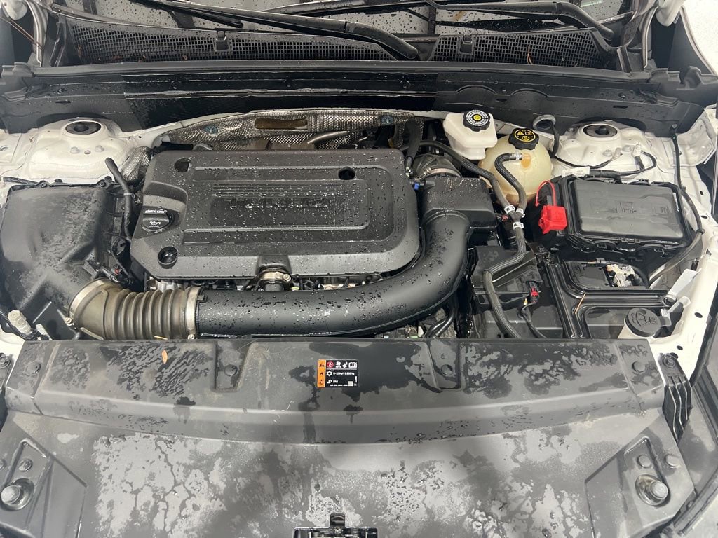 Used 2022 Buick Envision Essence w/ Technology Package I FWD image 28