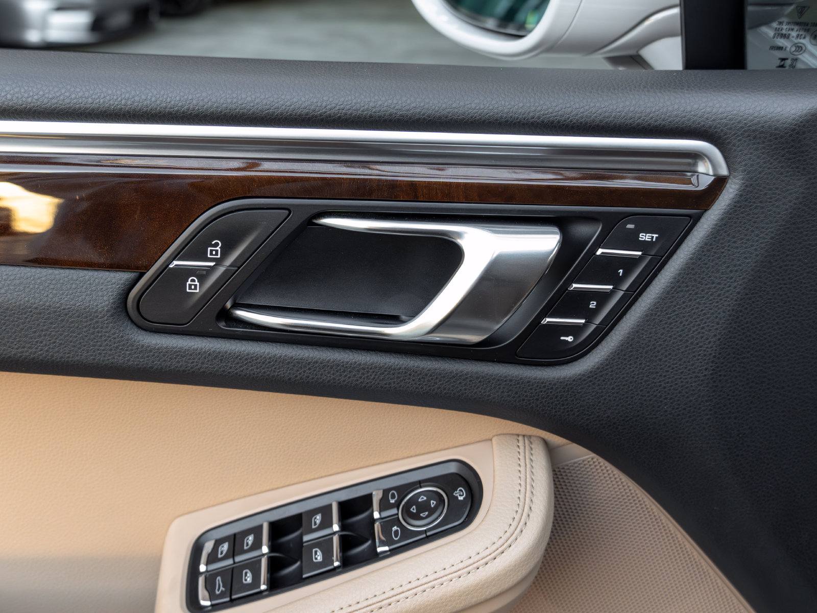 Certified 2023 Porsche Macan S AWD/4WD image 22