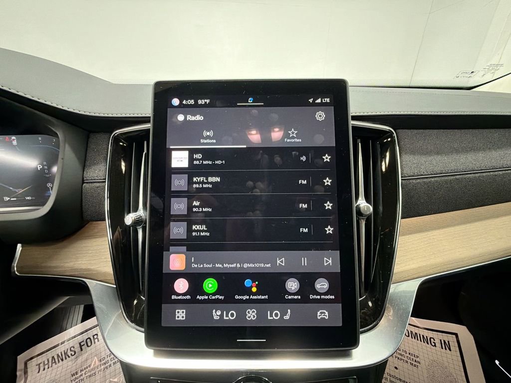 Used 2025 Volvo XC90 B6 Plus w/ Protection Package Premier image 13