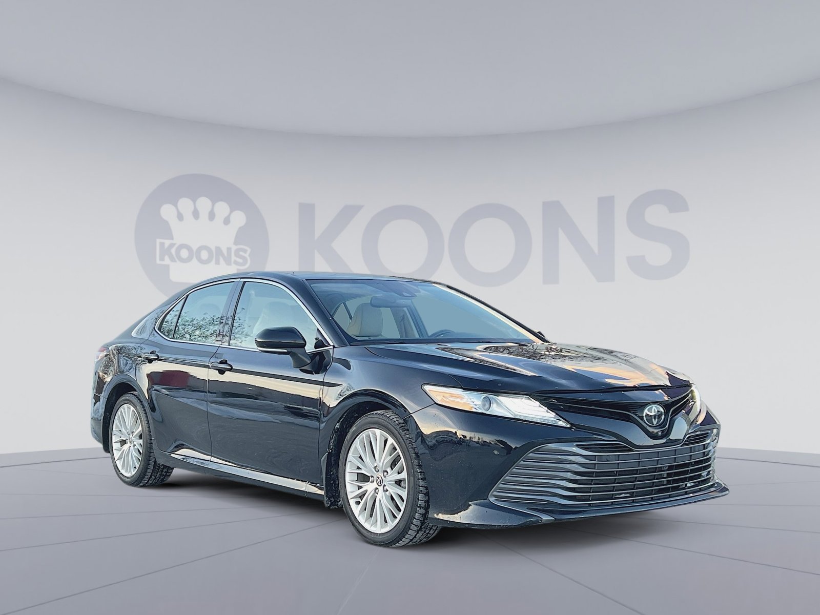 Used 2020 Toyota Camry XLE image 10