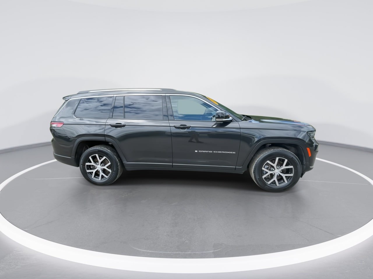 Used 2024 Jeep Grand Cherokee L Limited AWD/4WD image 22