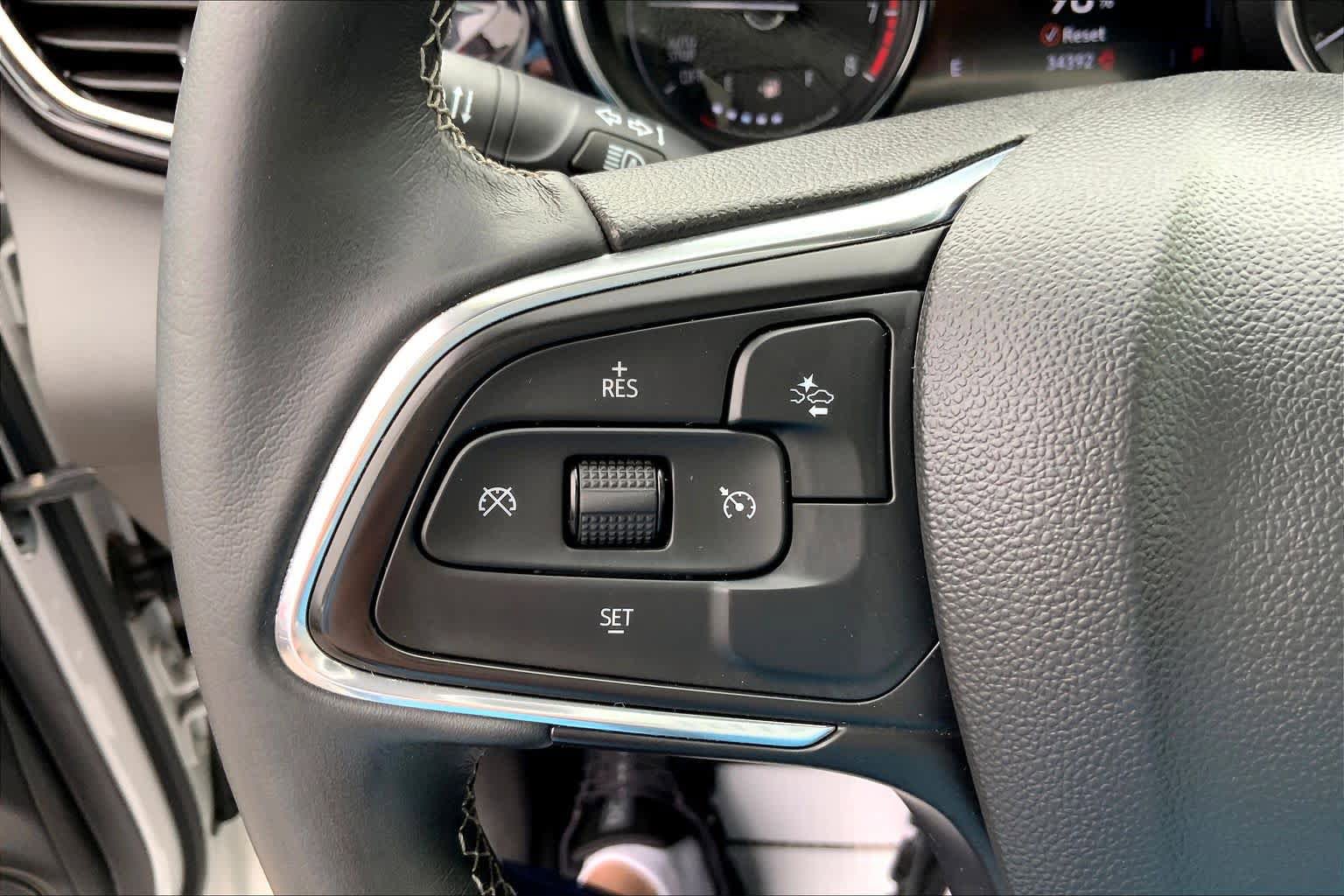 Used 2023 Buick Encore GX Select w/ Sport Touring Package FWD image 23