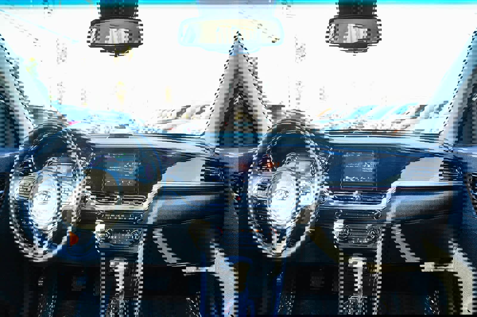 Used 2021 Kia Niro LXS image 12