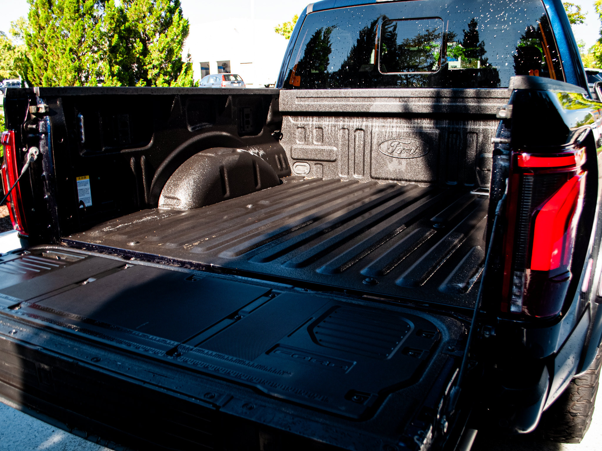 Used 2025 Ford F150 Raptor AWD/4WD image 31