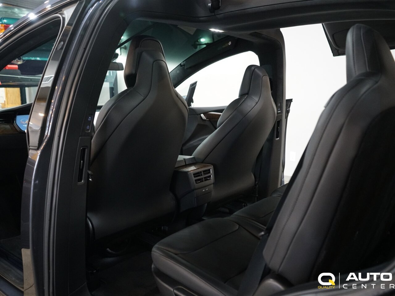 Used 2019 Tesla Model X 100D image 25
