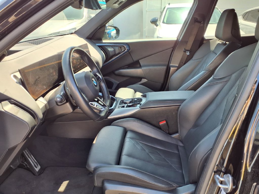 Used 2025 BMW X3 xDrive30i AWD/4WD image 15