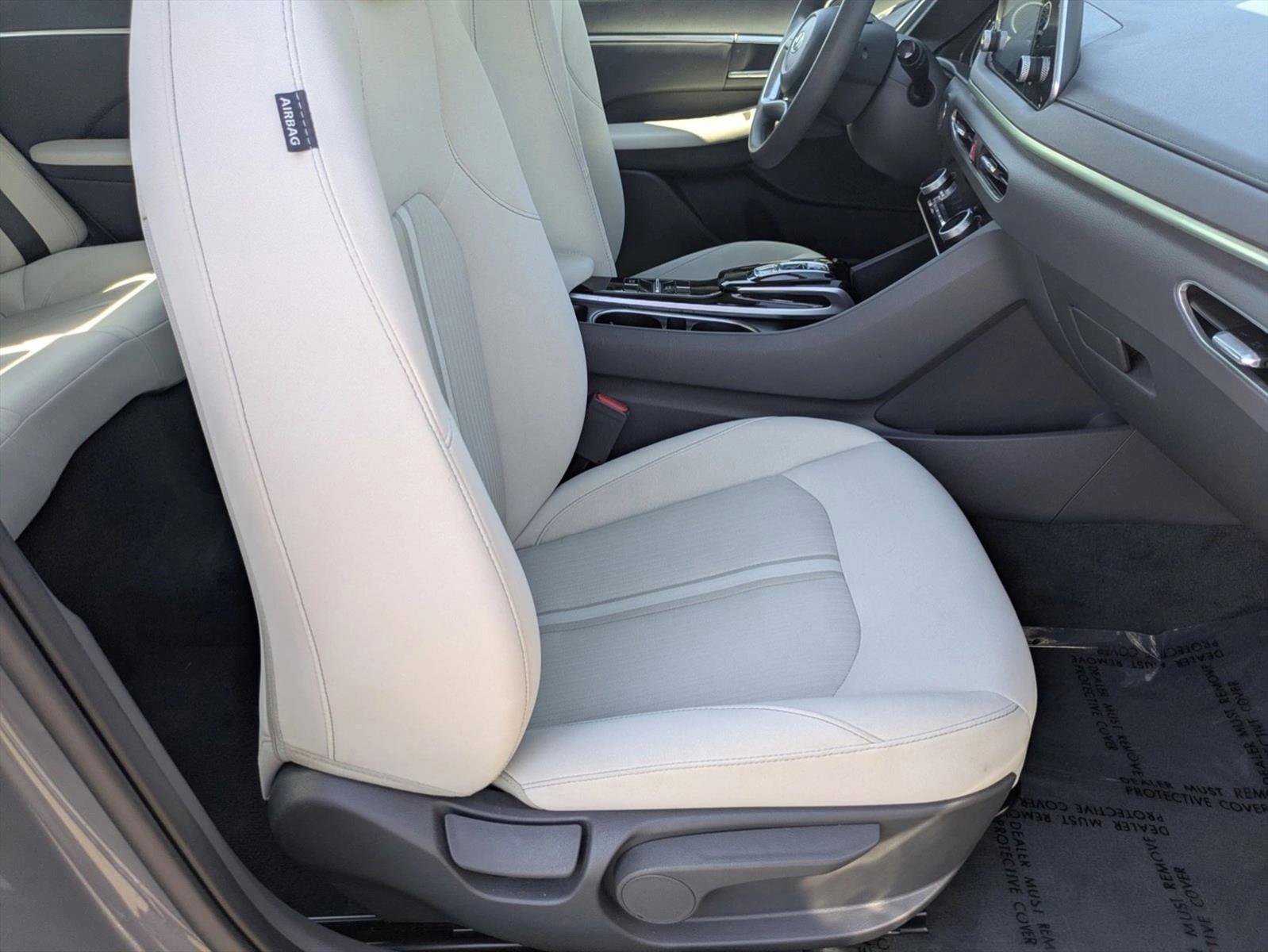 Used 2022 Hyundai Sonata SEL w/ Preferred Accessory Package FWD image 19