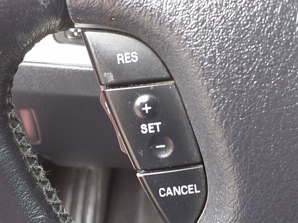 Used 2004 Ford Thunderbird Deluxe image 14