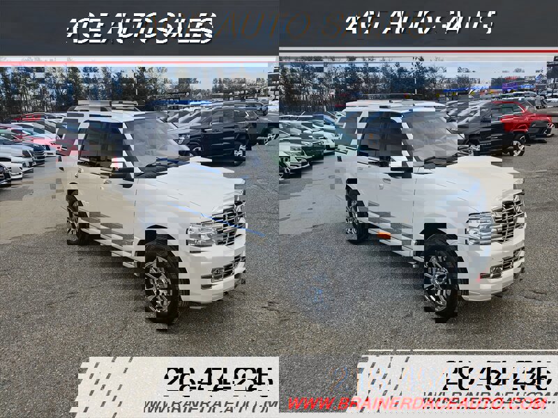 Used 2013 Lincoln Navigator 4WD w/ HD Trailer Tow Pkg image 2