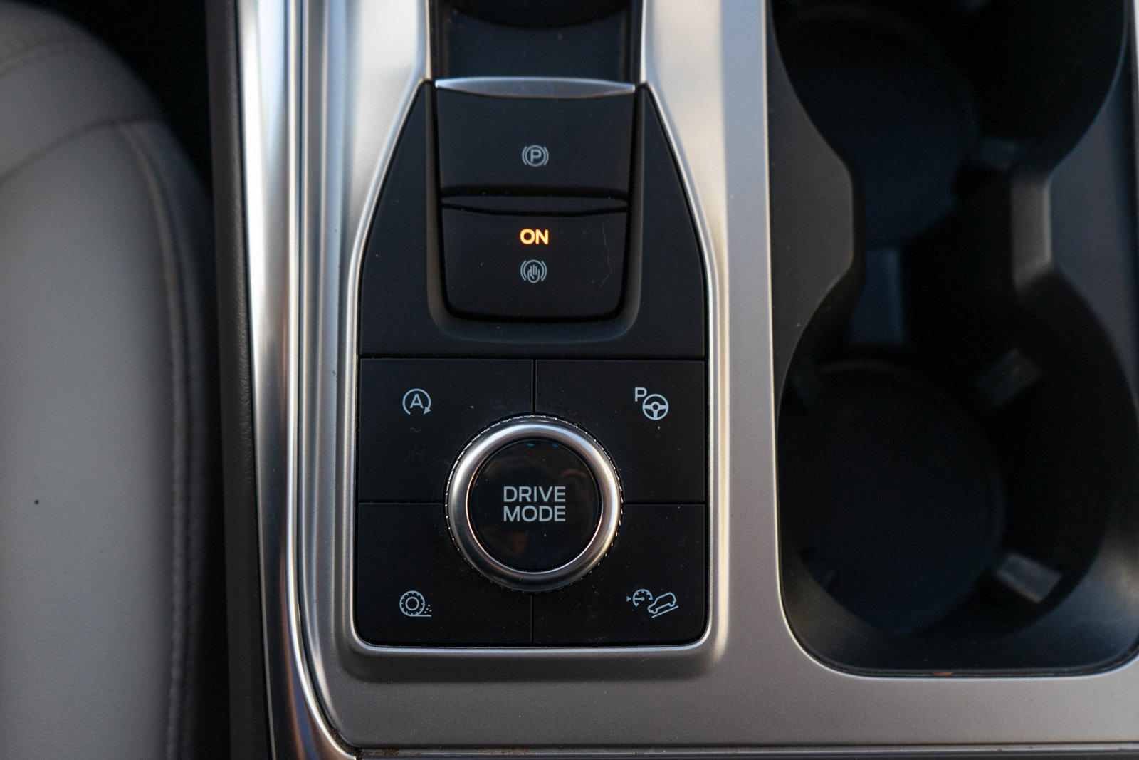 Used 2020 Ford Explorer Platinum image 15