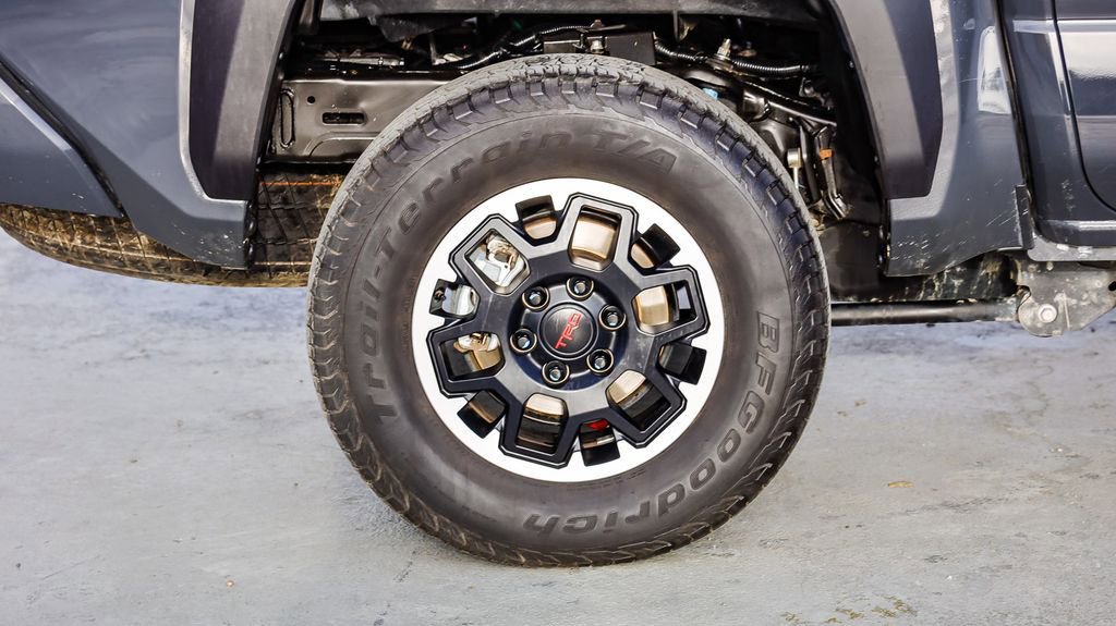 Used 2024 Toyota Tacoma TRD Off-Road AWD/4WD image 12