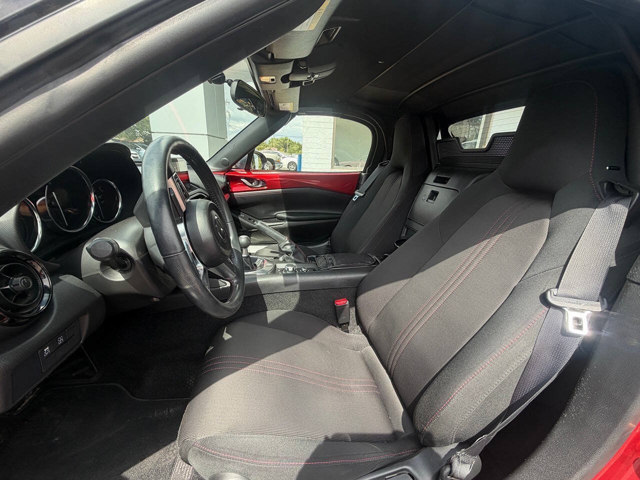 Used 2016 MAZDA MX-5 Miata Club RWD image 12