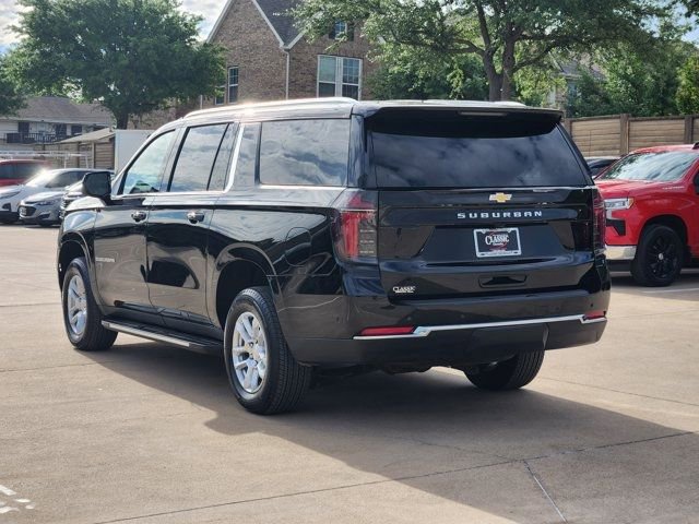 Used 2025 Chevrolet Suburban LS image 2