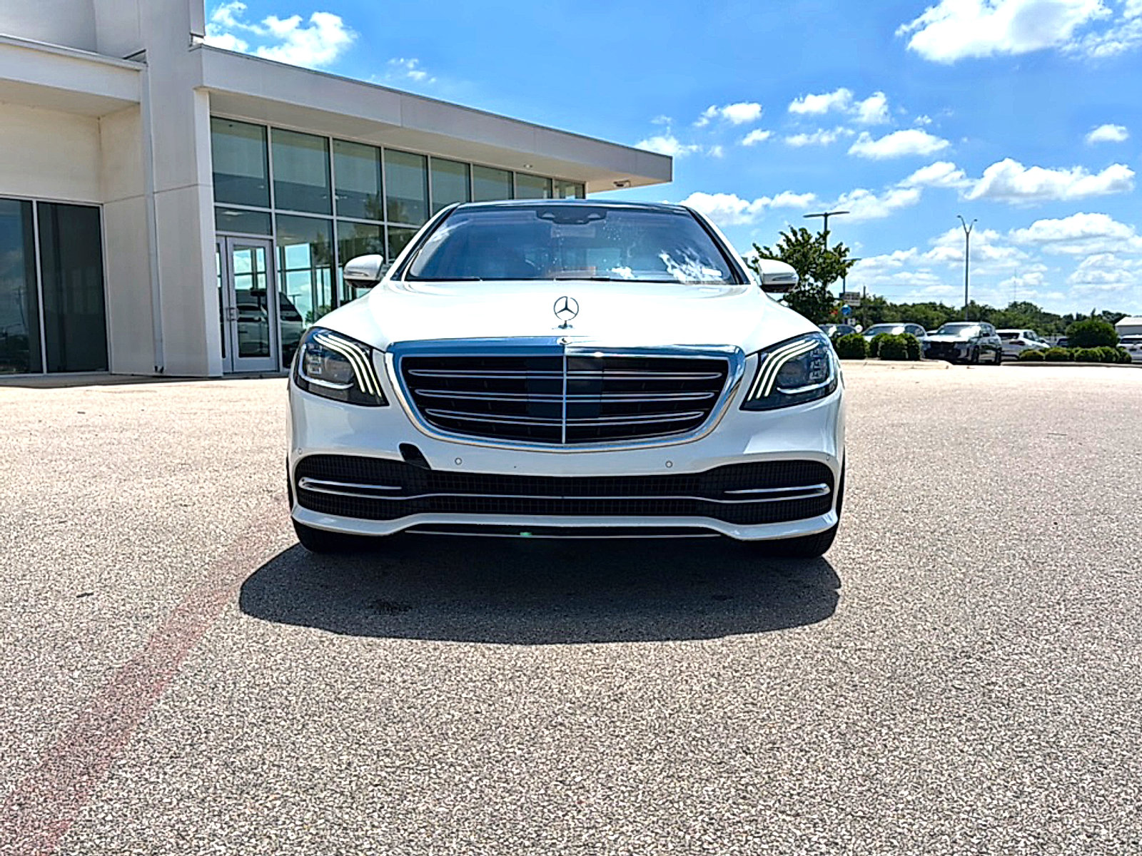 Used 2019 Mercedes-Benz S 560 Sedan image 2