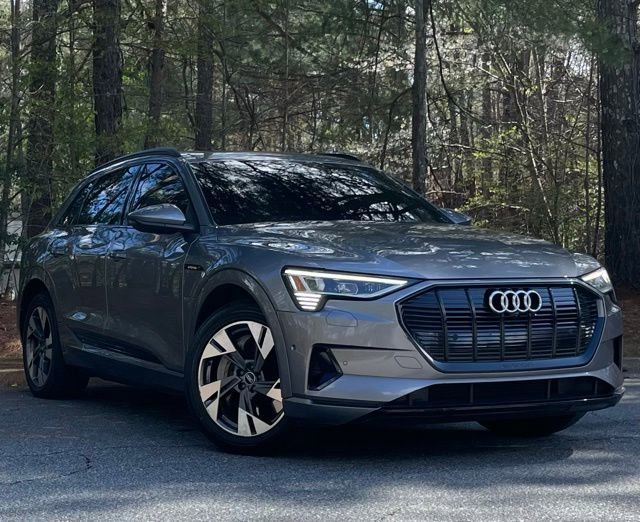 Used 2021 Audi e-tron Premium w/ Convenience Plus Package image 10