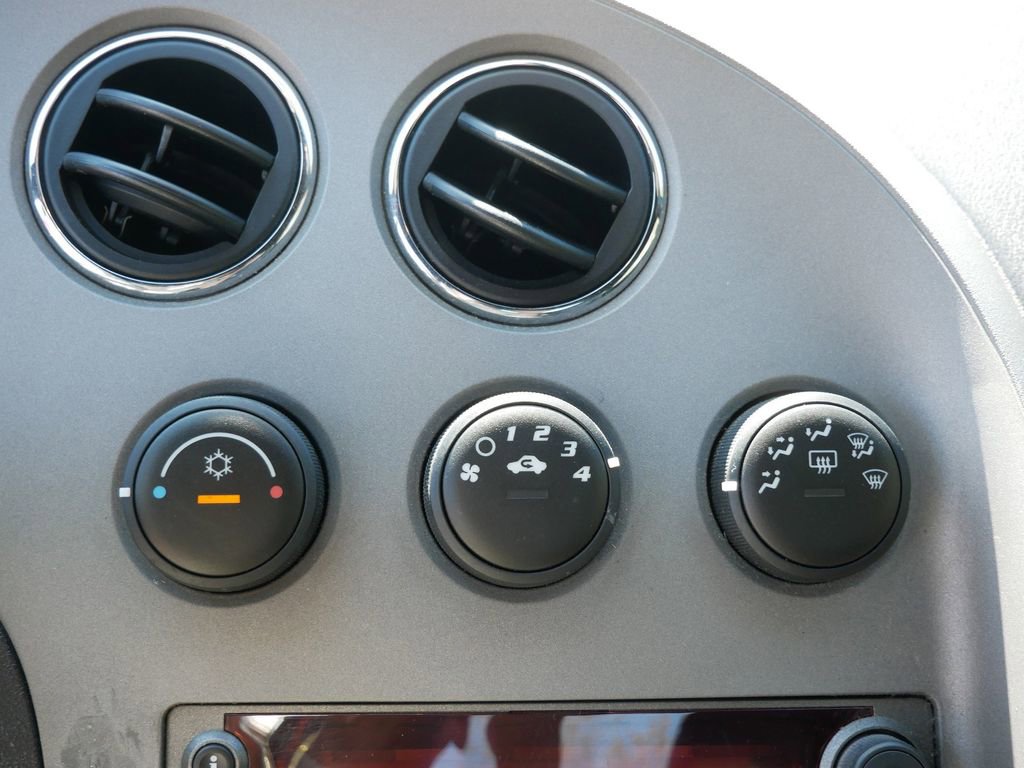 Used 2007 Pontiac Solstice GXP w/ Premium Package image 19