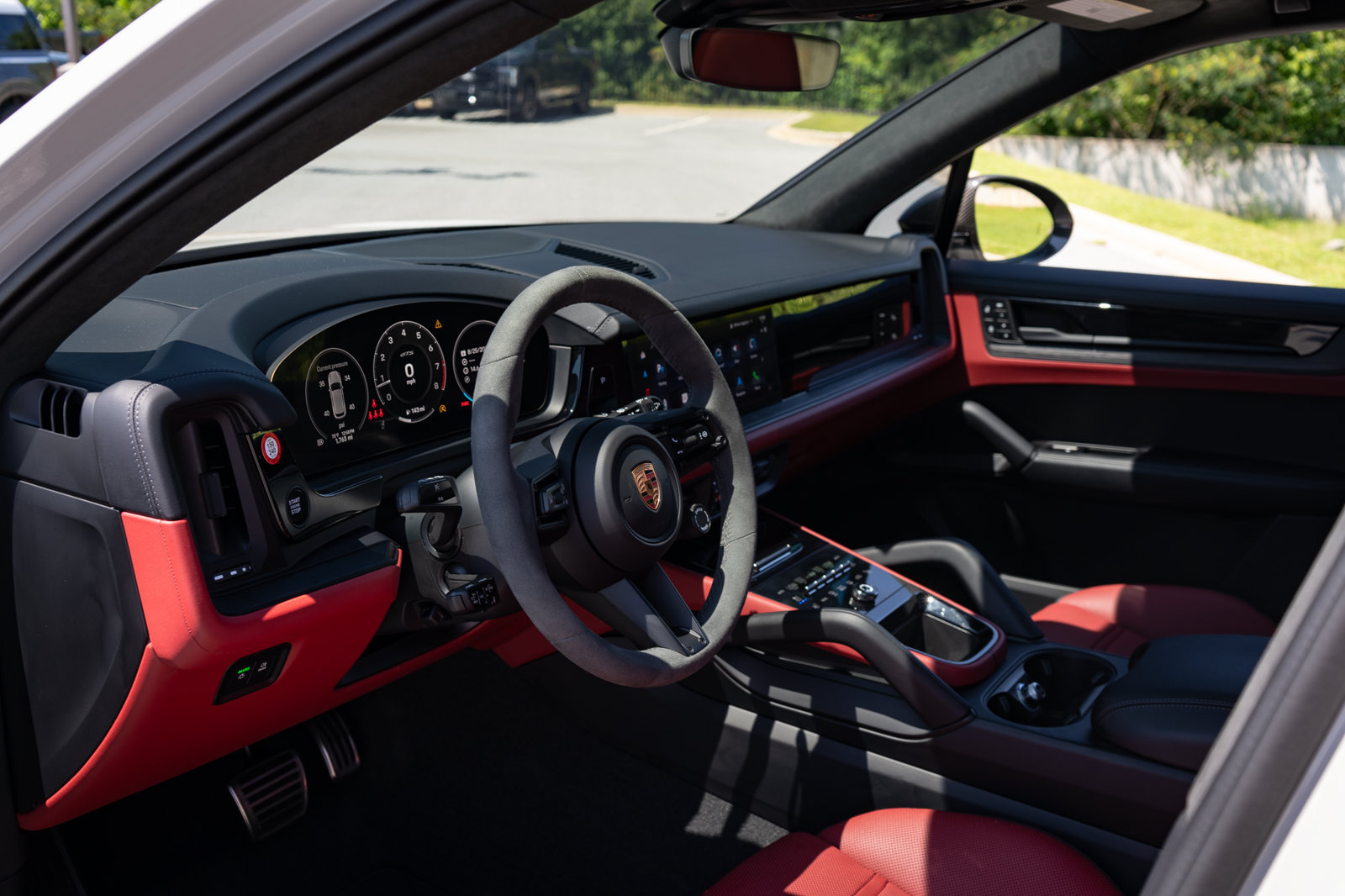Used 2023 Porsche Cayenne GTS AWD/4WD image 30