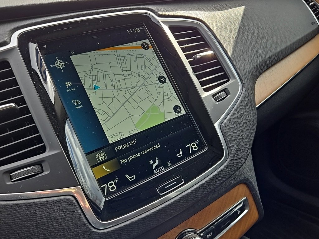 Used 2021 Volvo XC90 T6 Momentum w/ Climate Package image 22