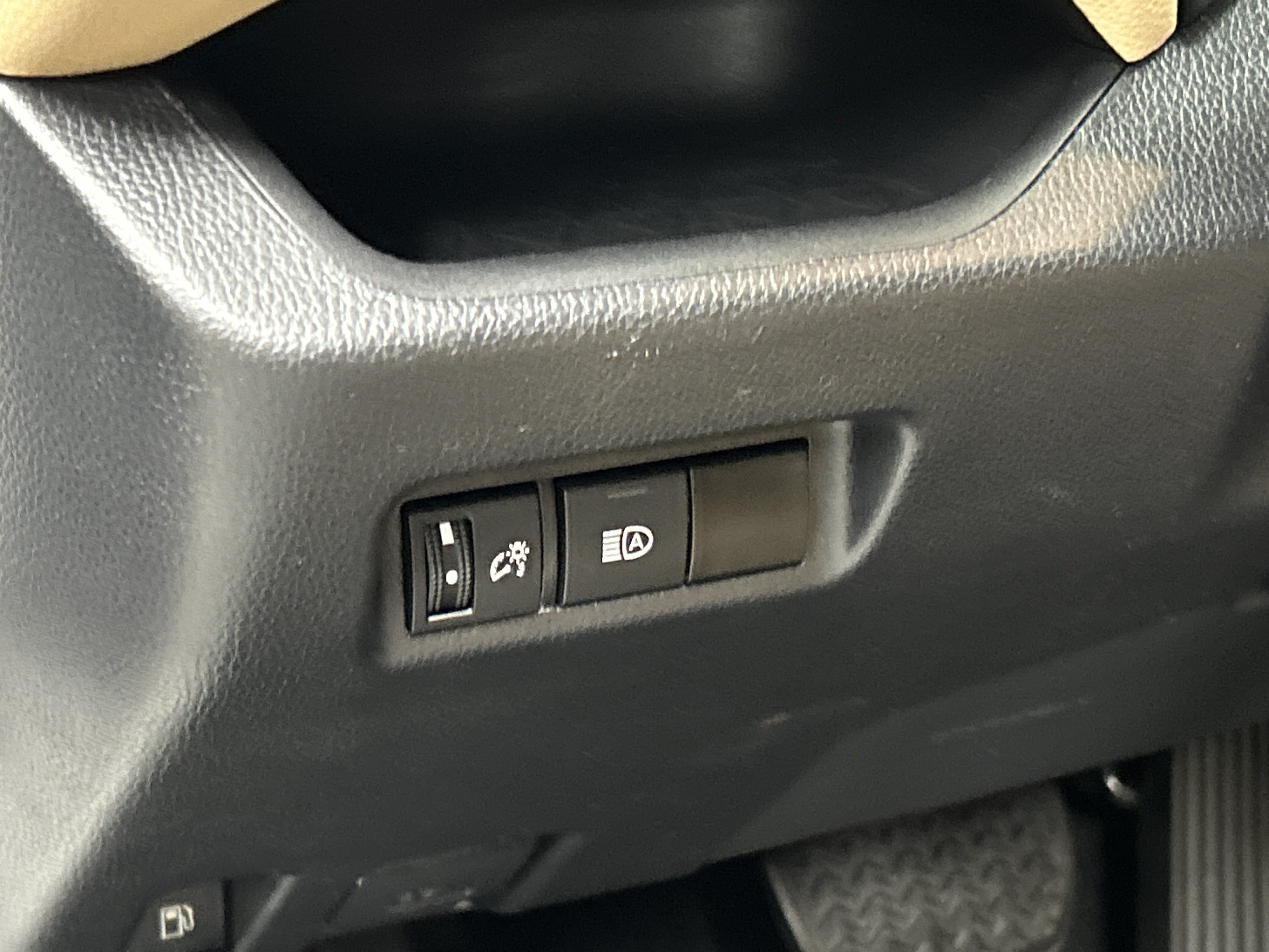 Certified 2021 Toyota RAV4 XLE AWD/4WD image 36