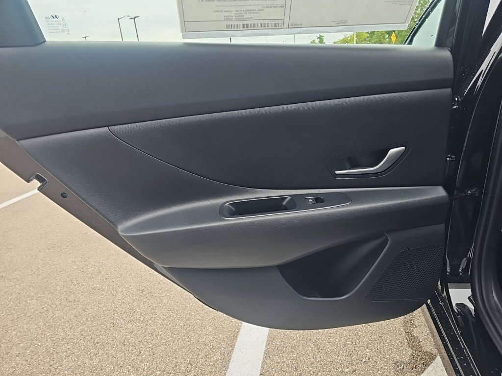 New 2026 Hyundai Elantra SE FWD image 27