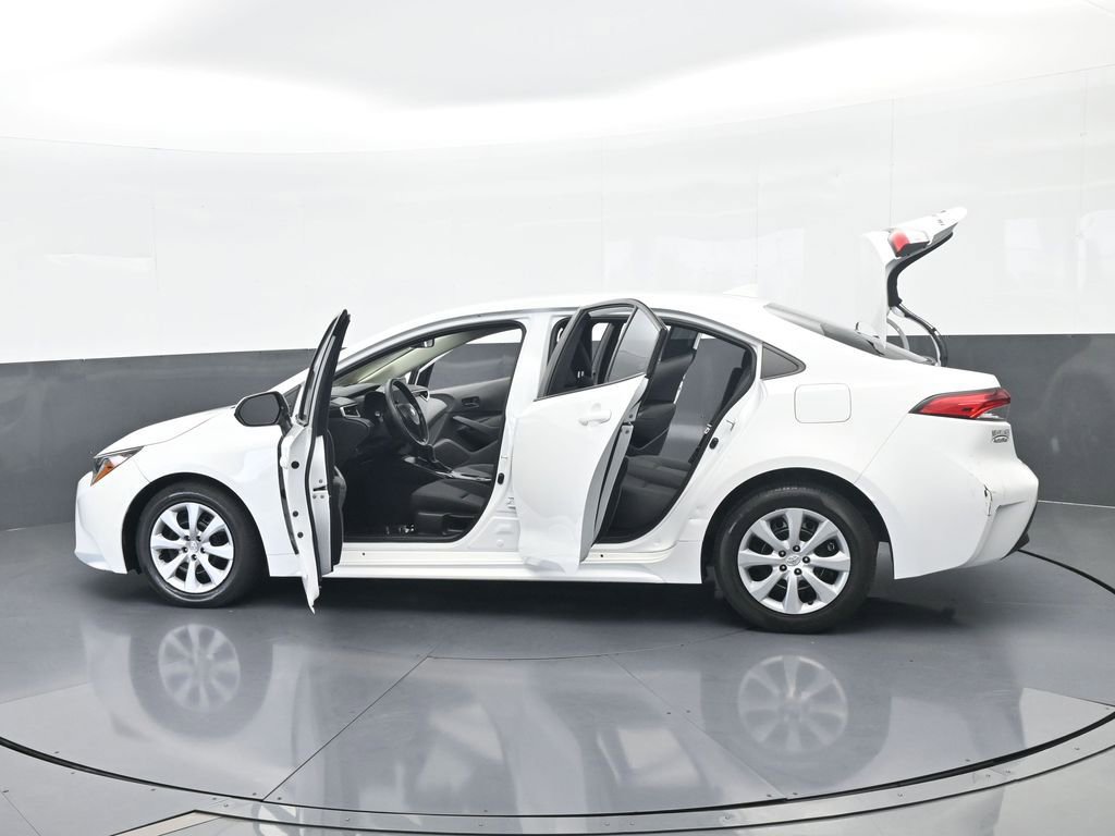 Used 2023 Toyota Corolla LE image 65