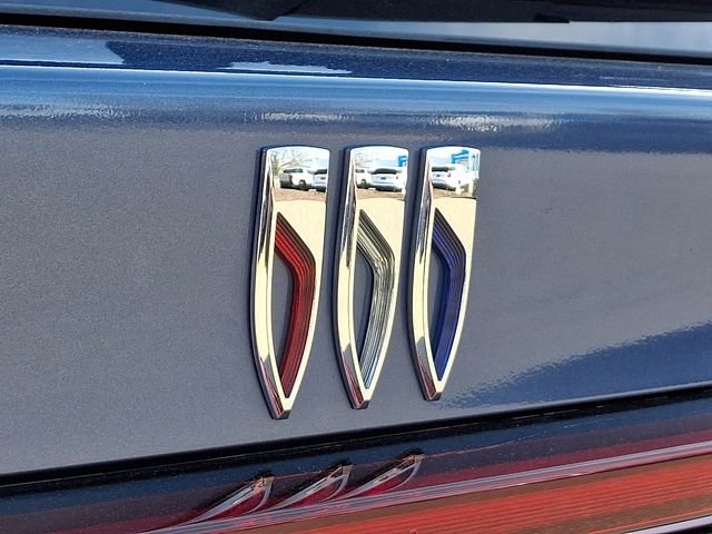 Used 2025 Buick Enclave Preferred image 32