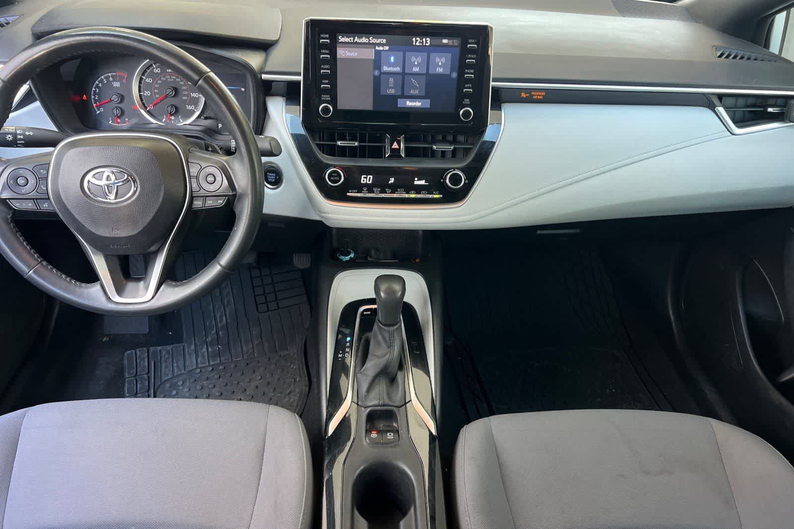 Used 2020 Toyota Corolla SE w/ SE Premium Package FWD image 4