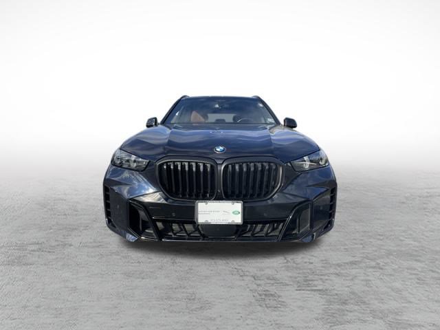 Used 2024 BMW X5 xDrive40i w/ Executive Package image 2