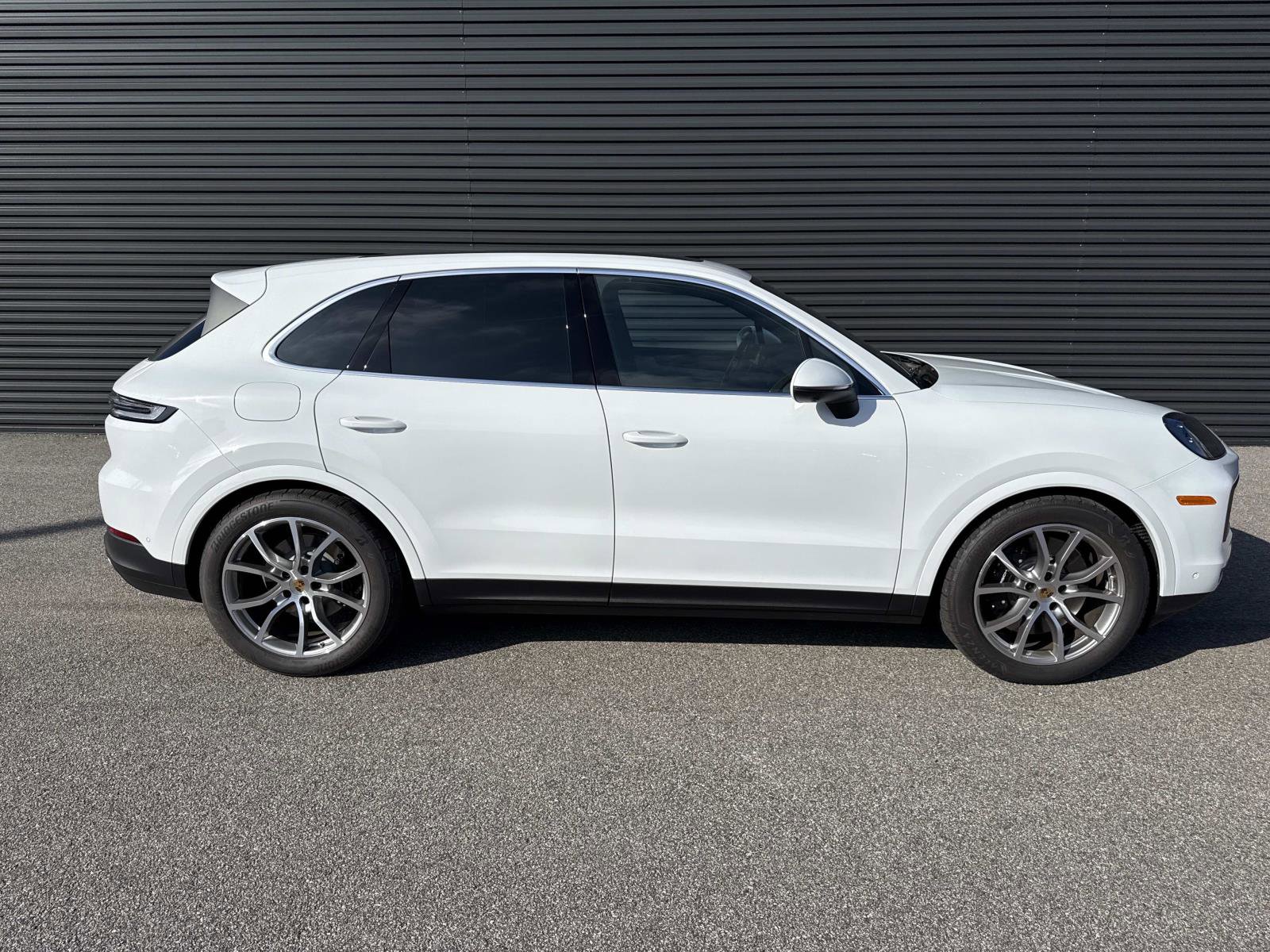 Used 2024 Porsche Cayenne S image 8