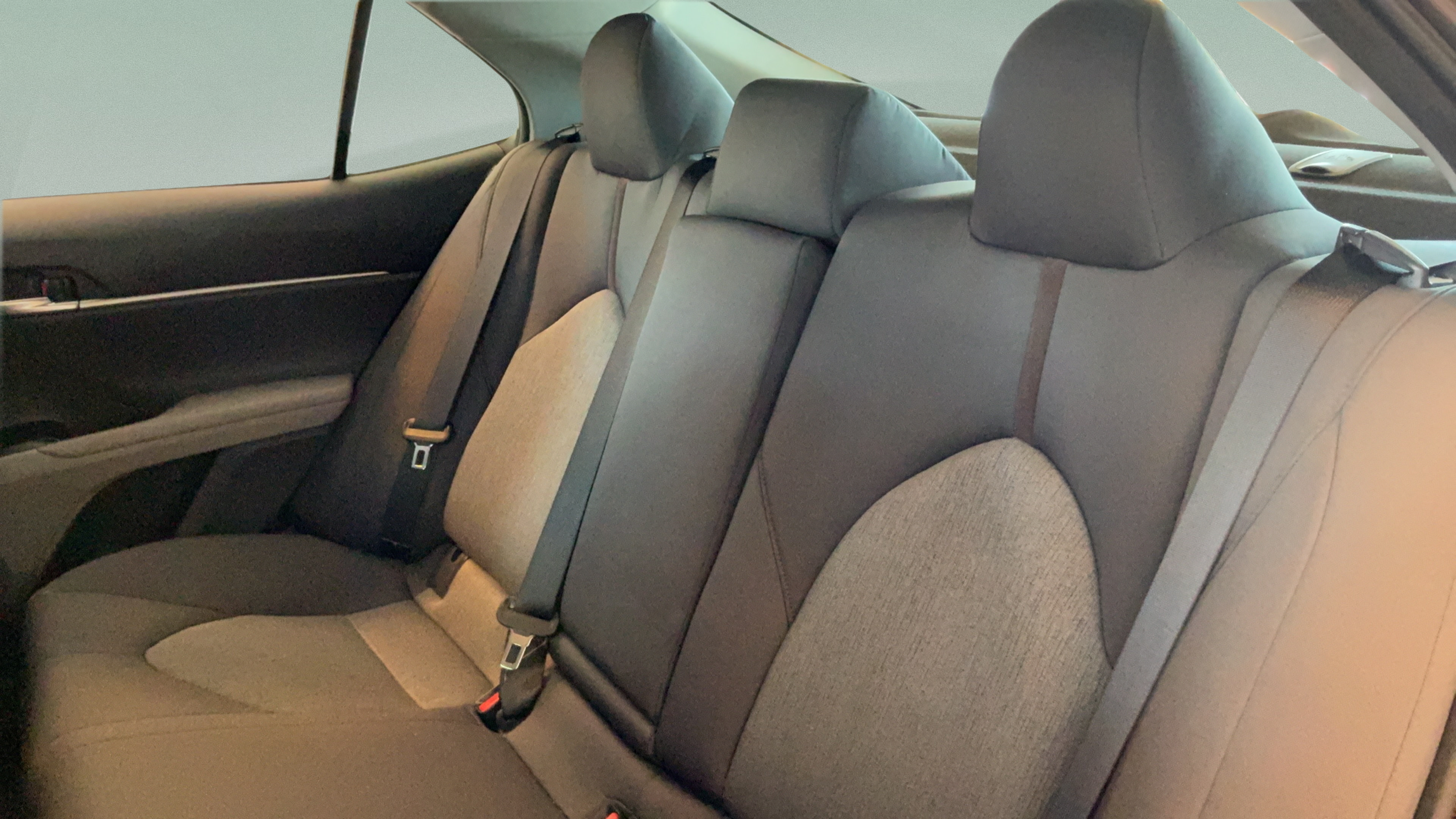 Used 2019 Toyota Camry LE FWD image 27