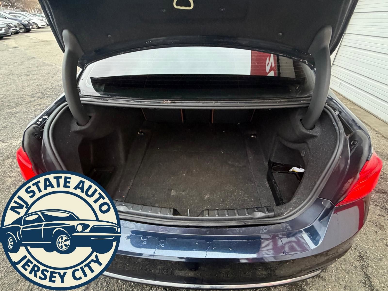 Used 2016 BMW 328d xDrive Sedan image 8