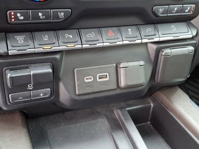 Used 2020 Chevrolet Silverado 2500 LTZ w/ LTZ Premium Package image 12