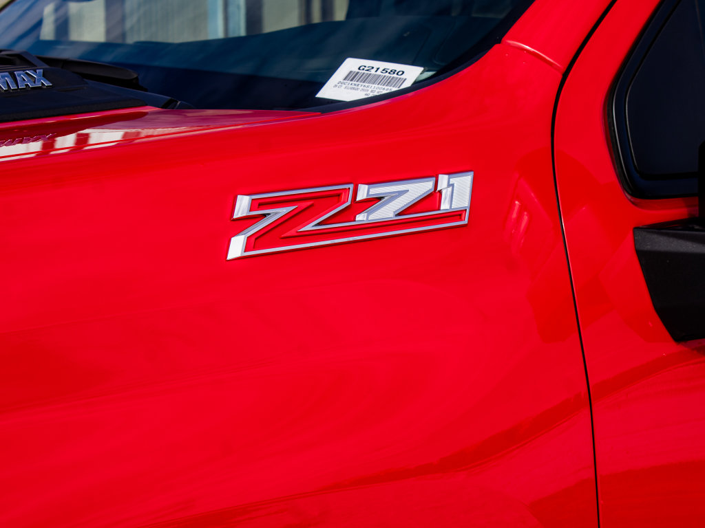 Used 2025 Chevrolet Silverado 2500 LT image 9