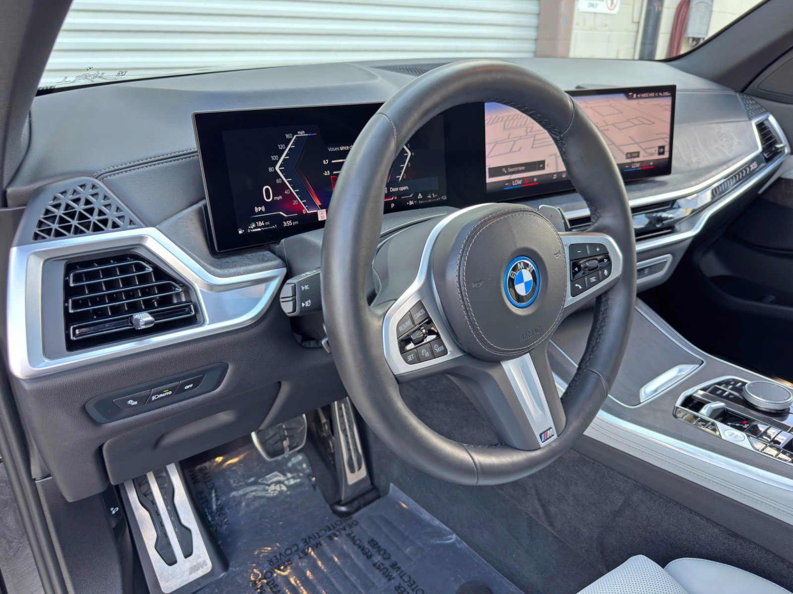 Used 2024 BMW X5 xDrive50e w/ M Sport Package AWD/4WD image 14