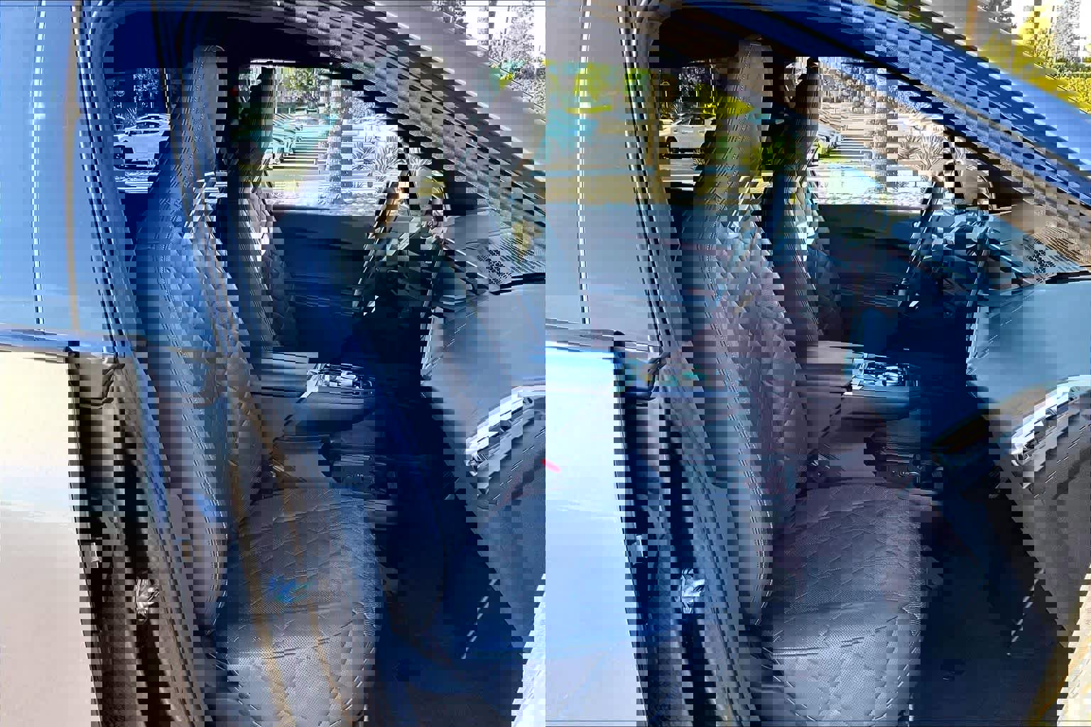 Used 2023 BMW iX xDrive50 image 8