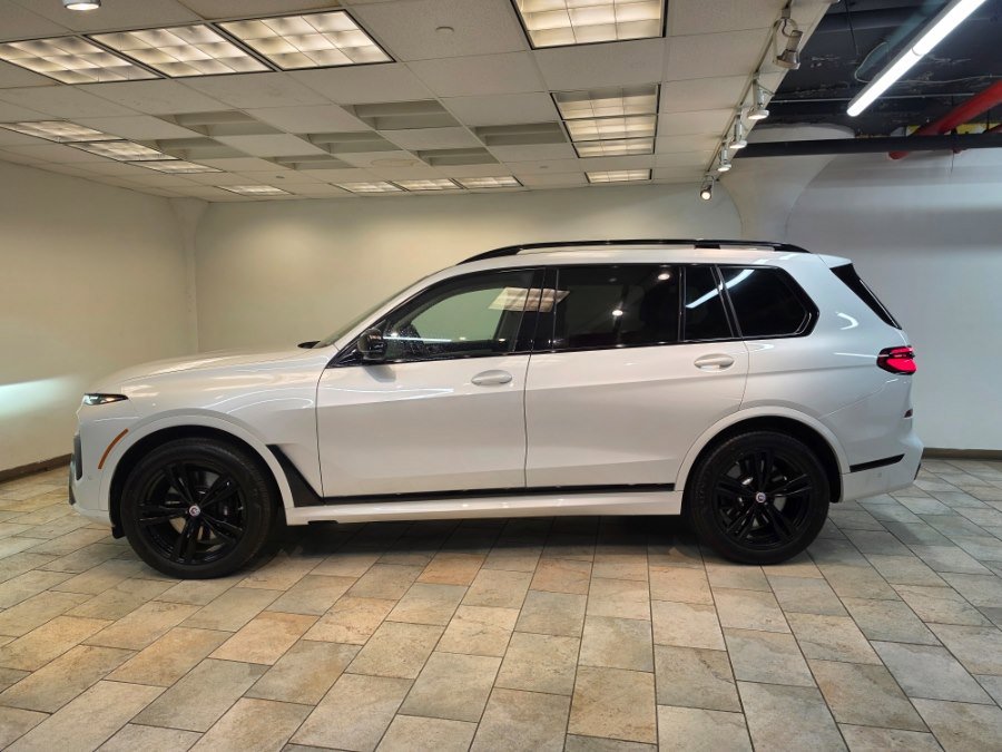 Used 2023 BMW X7 M60i w/ Executive Package AWD/4WD image 4