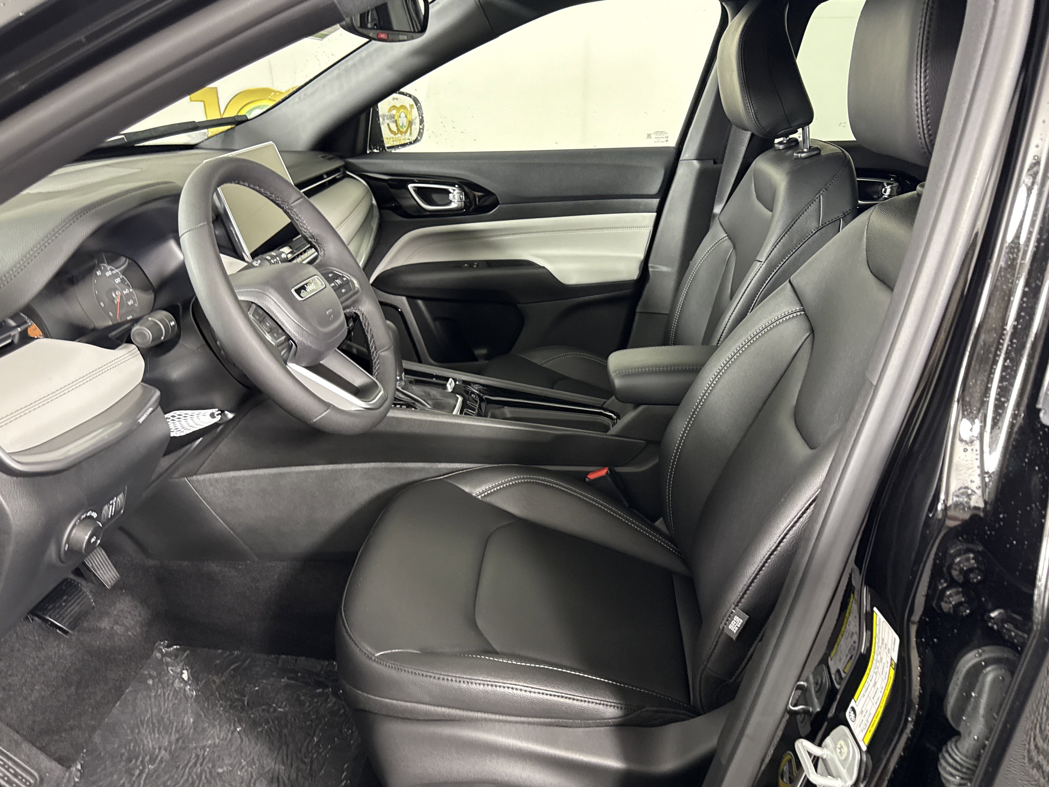 New 2026 Jeep Compass Limited AWD/4WD image 12