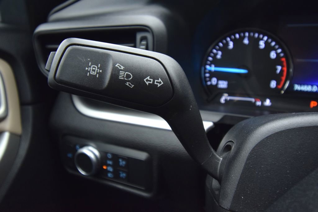 Used 2022 Ford Explorer XLT AWD/4WD image 40