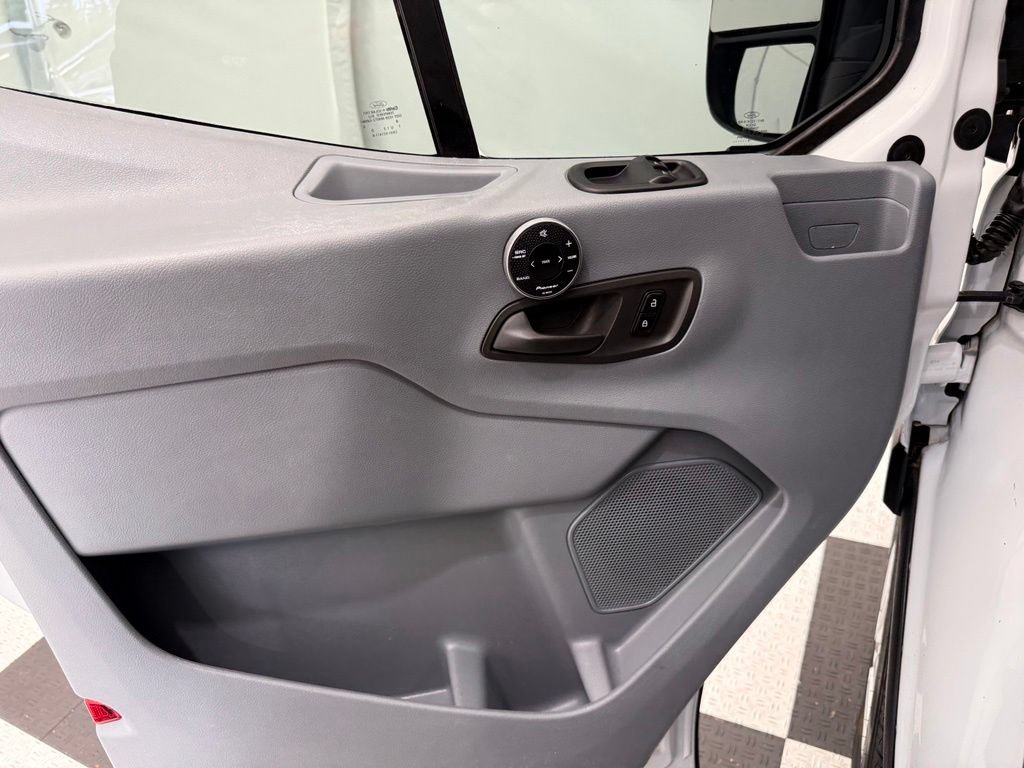 Used 2019 Ford Transit 150 148 Medium Roof RWD image 15