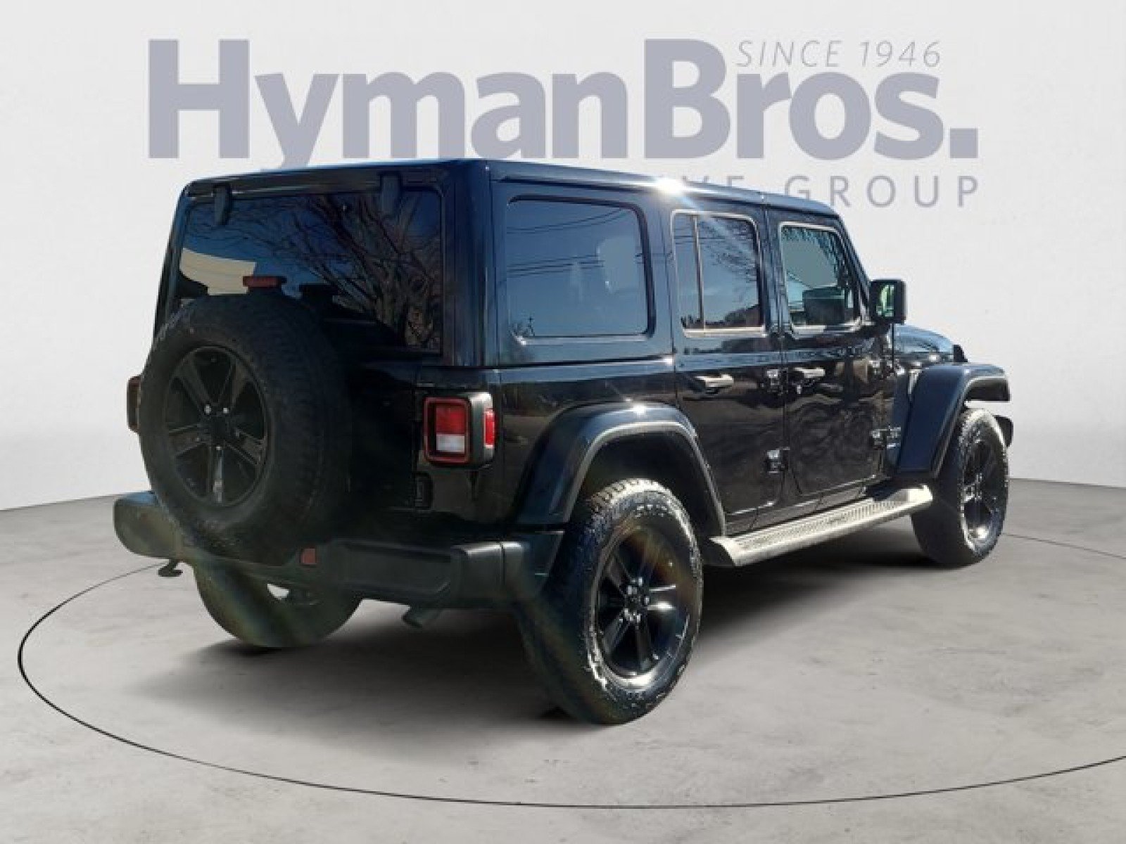 Used 2023 Jeep Wrangler Unlimited Sahara AWD/4WD image 3
