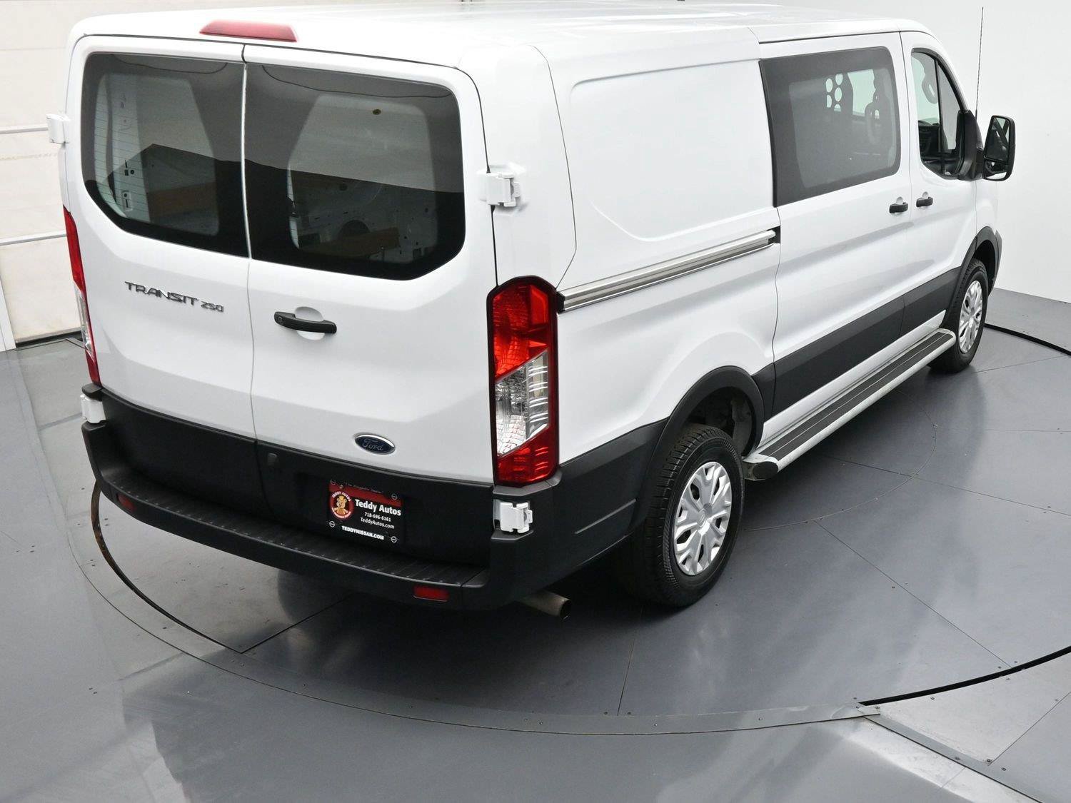 Used 2025 Ford Transit 250 Low Roof w/ Exterior Upgrade Package RWD image 34