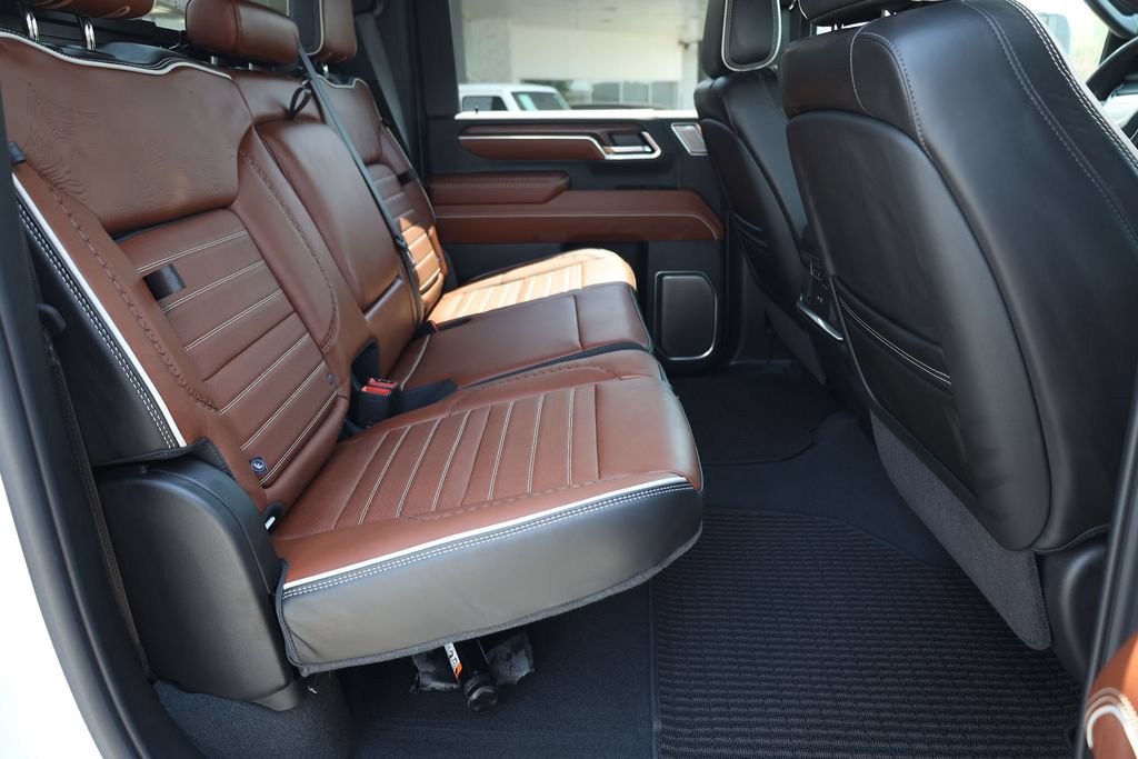 Used 2026 GMC Sierra 3500 Denali Ultimate AWD/4WD image 18