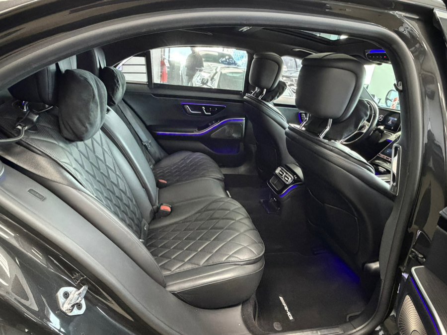 Used 2022 Mercedes-Benz S 580 4MATIC Sedan w/ AMG Line Package image 38